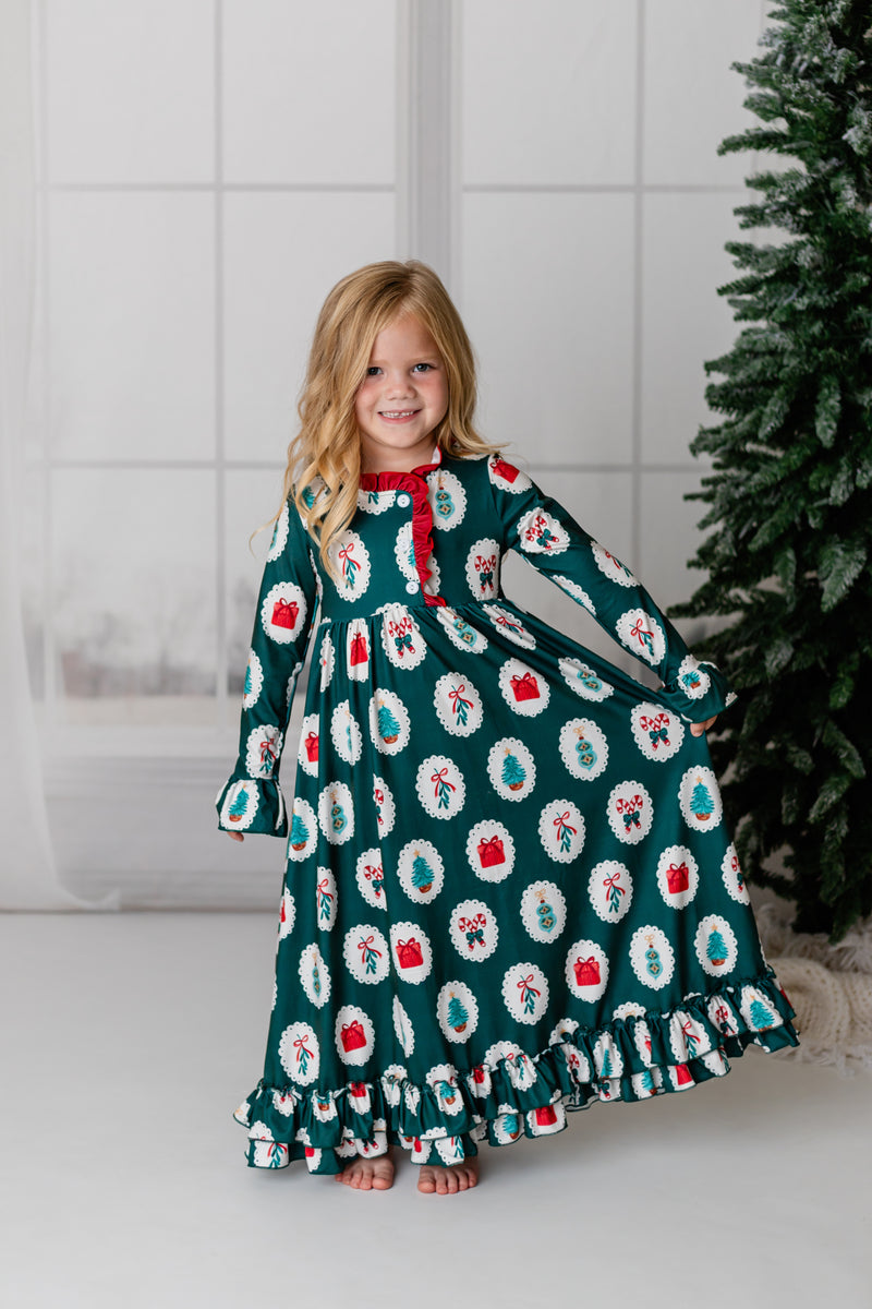 CHRISTMAS GREEN NIGHTGOWN - Christmas2025