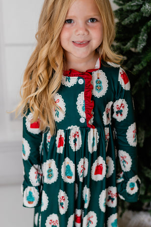 CHRISTMAS GREEN NIGHTGOWN - Christmas2025