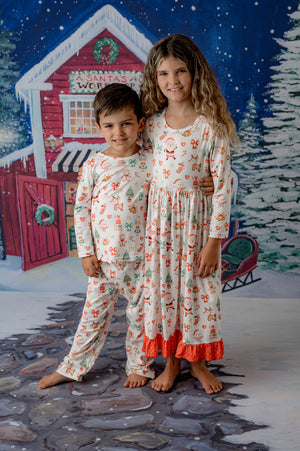 CHRISTMAS SANTA & FRIEND NIGHTGOWN