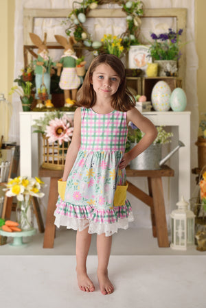 SPRING FLORALS & PLAID DRESS WITH POCKETS
