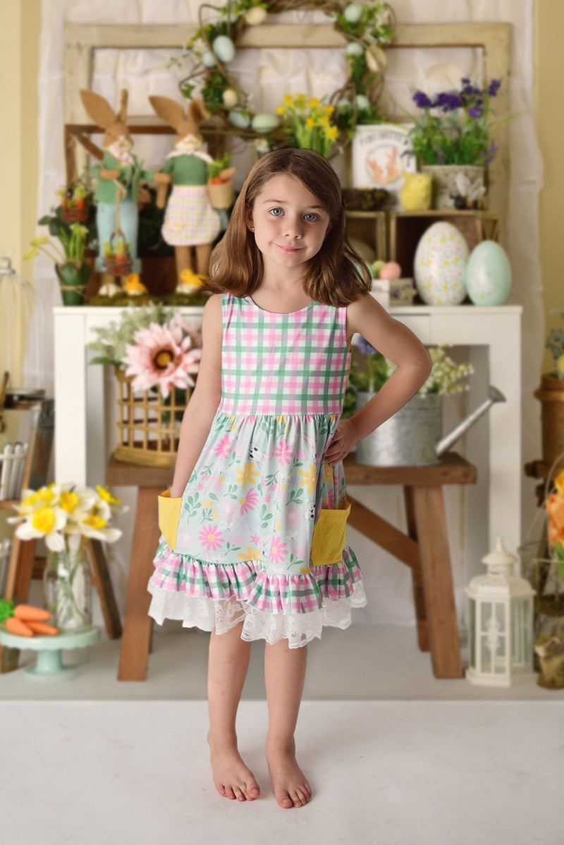 SPRING FLORALS & PLAID DRESS WITH POCKETS