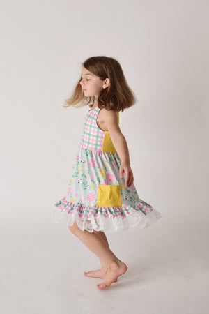 SPRING FLORALS & PLAID DRESS WITH POCKETS