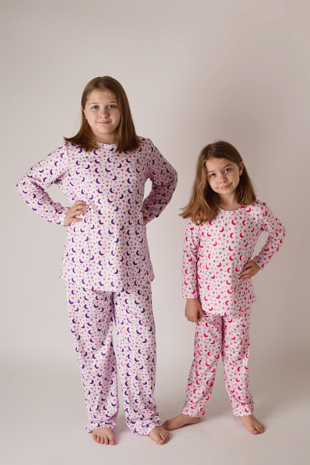 Moskee Correspondentie Wonder MOON & STAR PAJAMAS - PINK (MOMMY & ME MATCHING) – Hunny Bee Kids – New York (NY), USA Moskee Correspondentie Wonder MOON & STAR PAJAMAS - PINK (MOMMY & ME MATCHING) – Hunny Bee Kids – New York (NY), USA